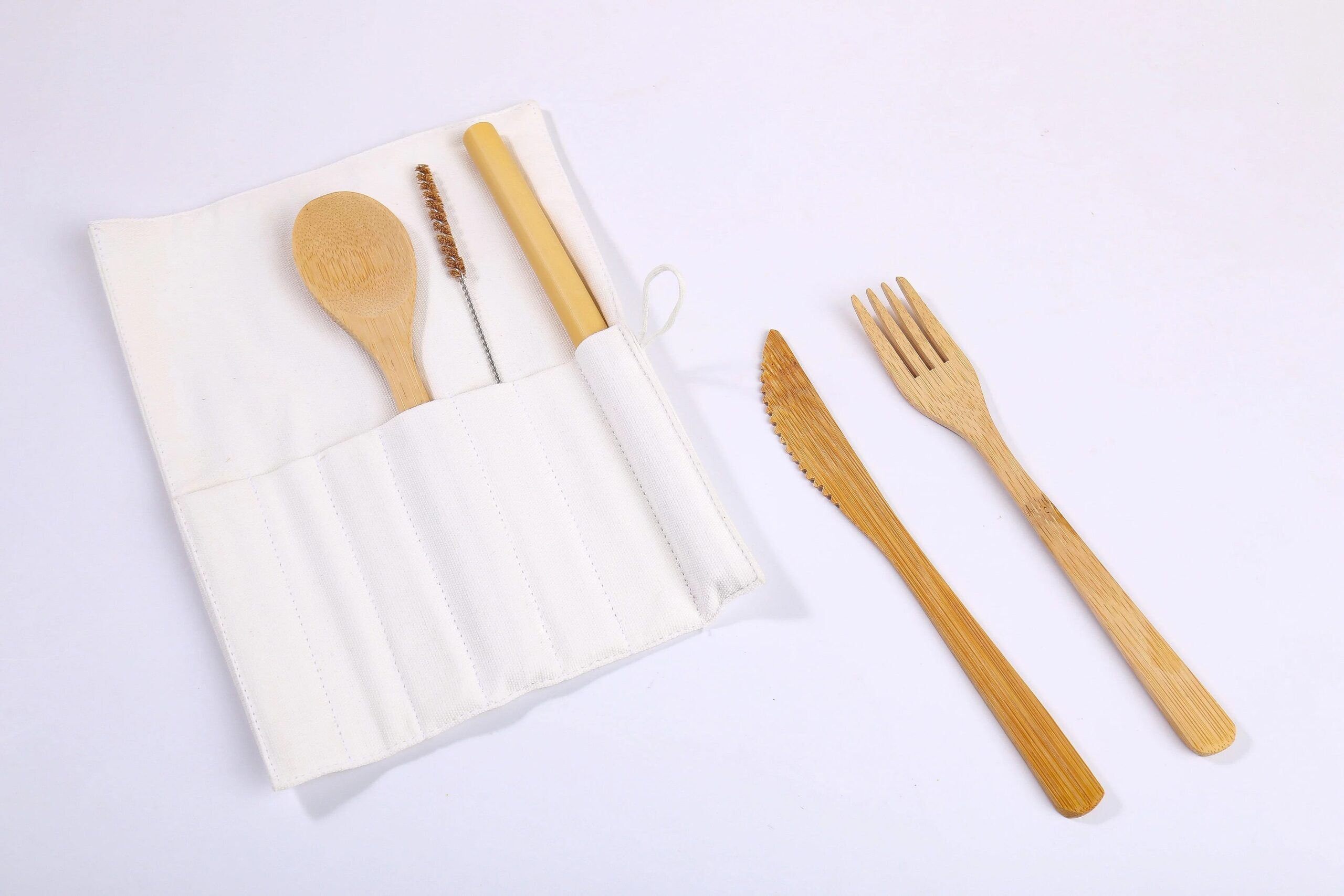 Bộ Dụng Cụ Ăn Uống Tre (Bọc Cỏ Bàng)